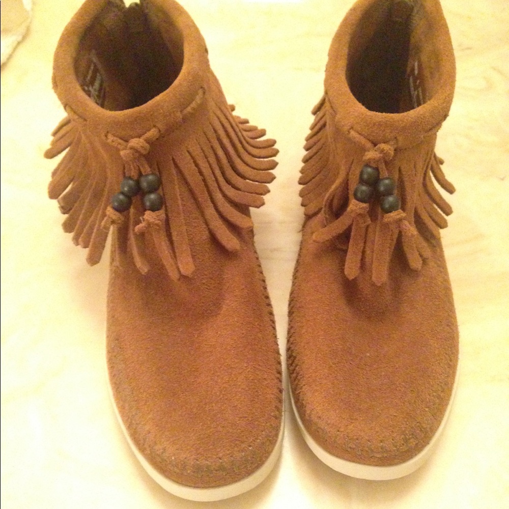 MinneTonka shoes